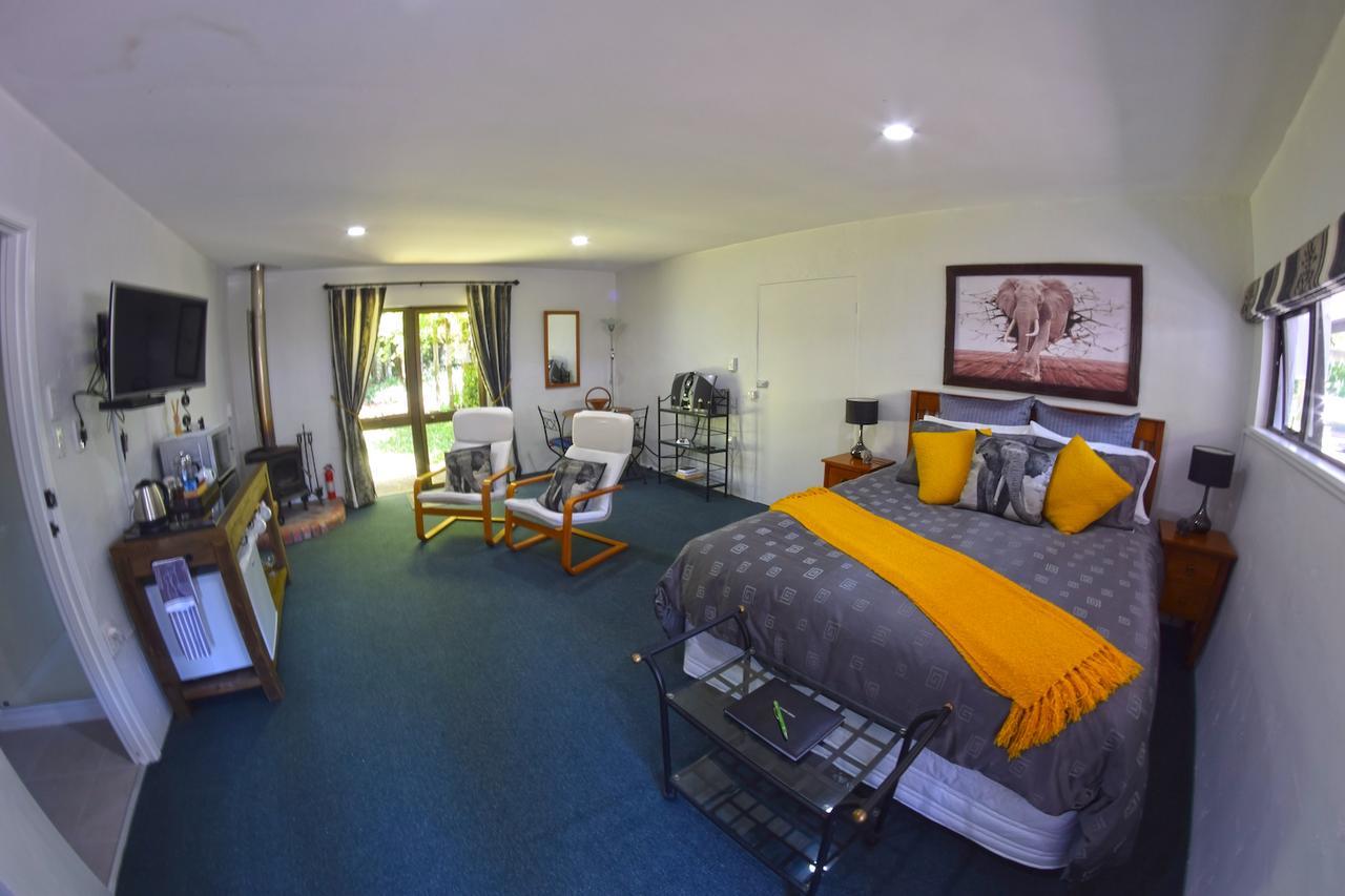 Вилла Tepopo Gardens Rural Retreat Стратфорд Экстерьер фото